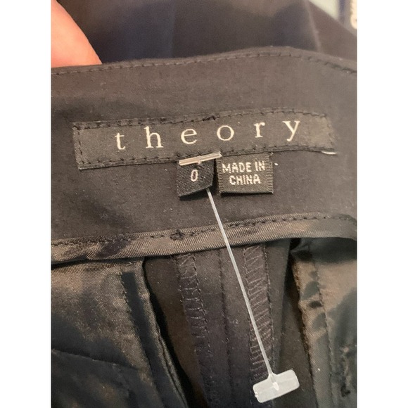 Theory black cropped slim flat front pants size 0 - Picture 3 of 6
